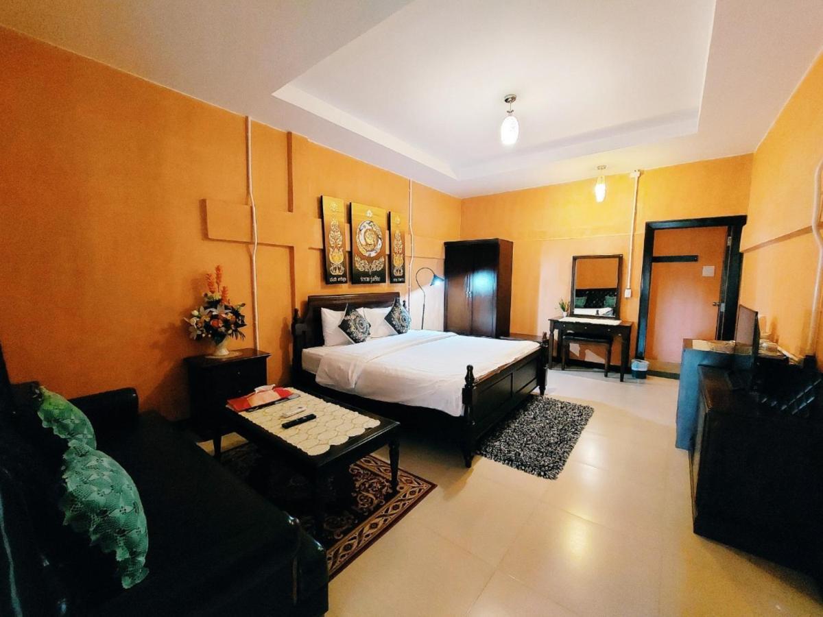 Retro Box Hotel Chumphon Dış mekan fotoğraf
