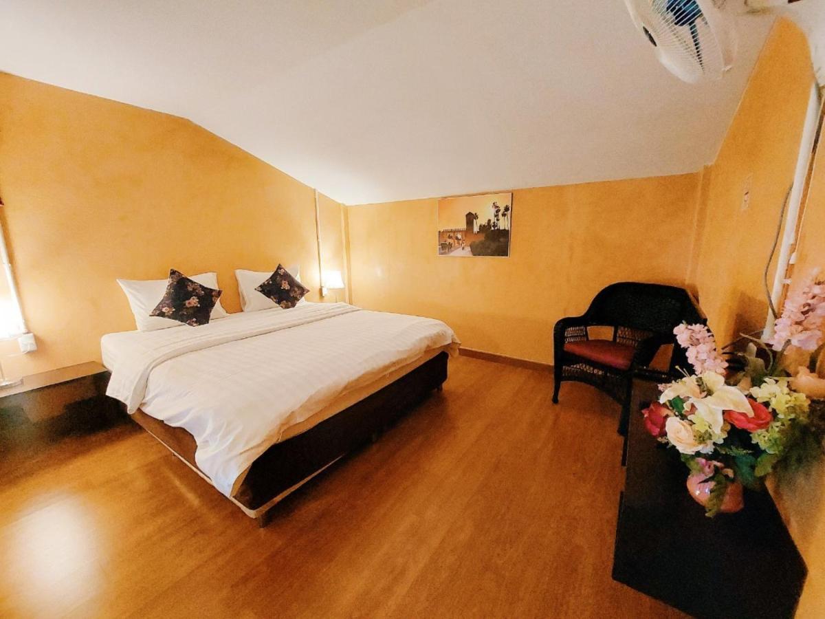 Retro Box Hotel Chumphon Dış mekan fotoğraf