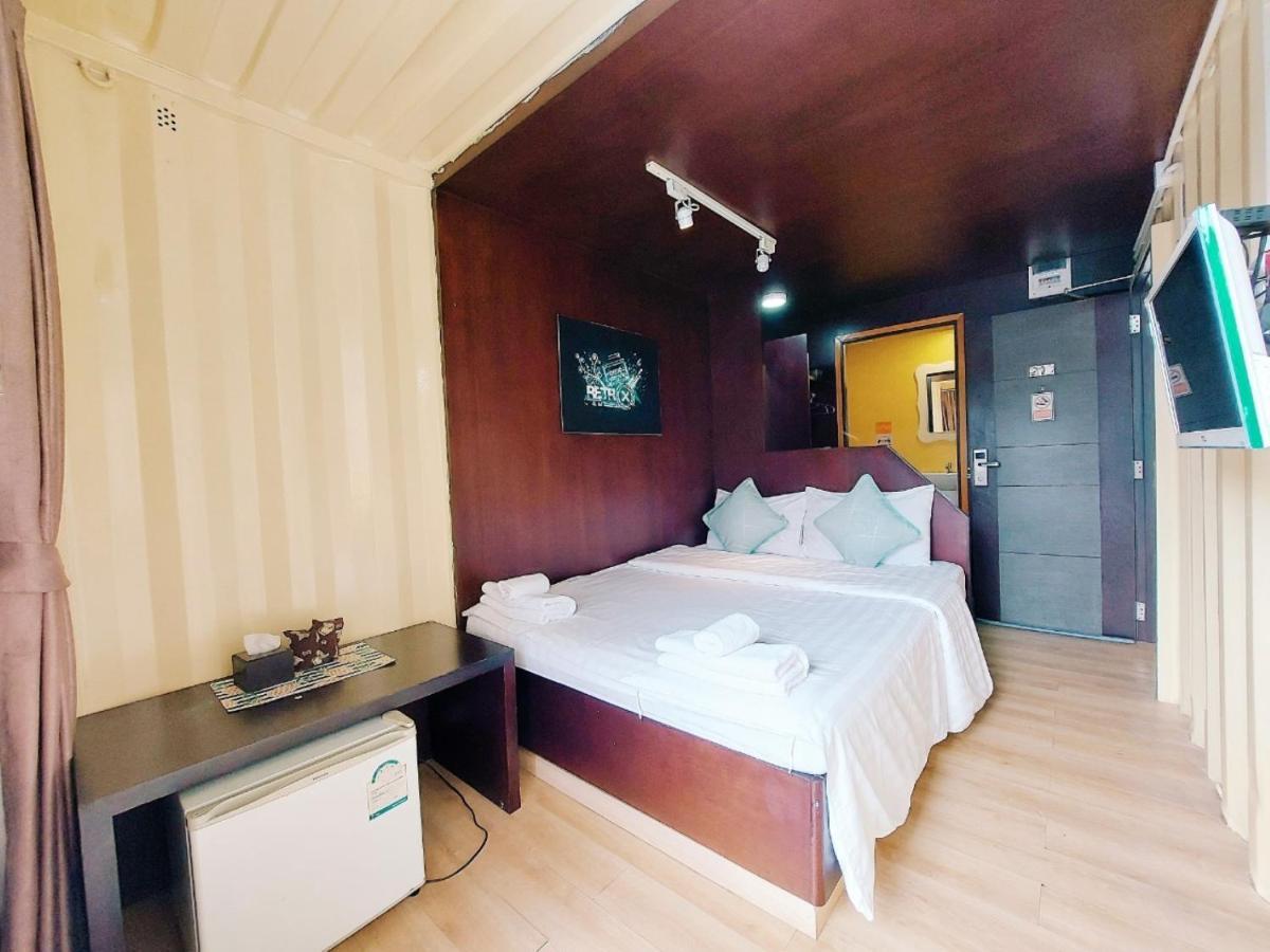 Retro Box Hotel Chumphon Dış mekan fotoğraf