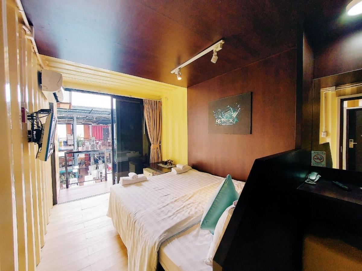 Retro Box Hotel Chumphon Dış mekan fotoğraf
