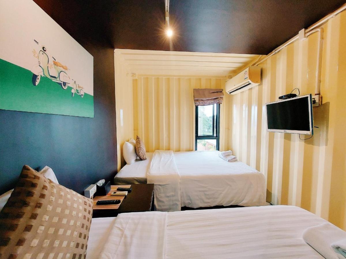 Retro Box Hotel Chumphon Dış mekan fotoğraf