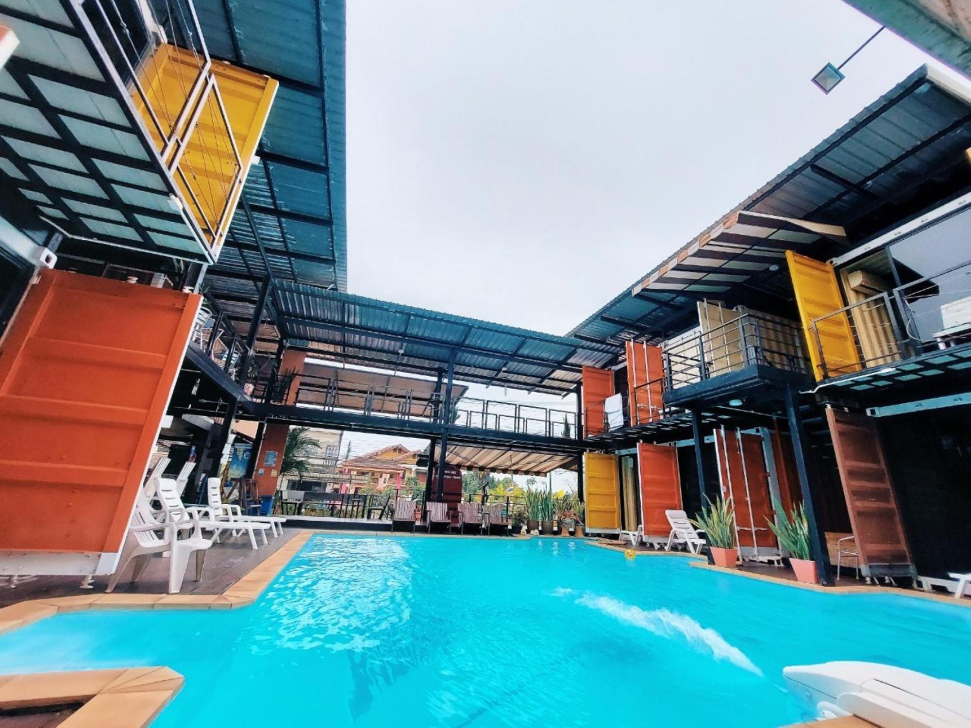 Retro Box Hotel Chumphon Dış mekan fotoğraf