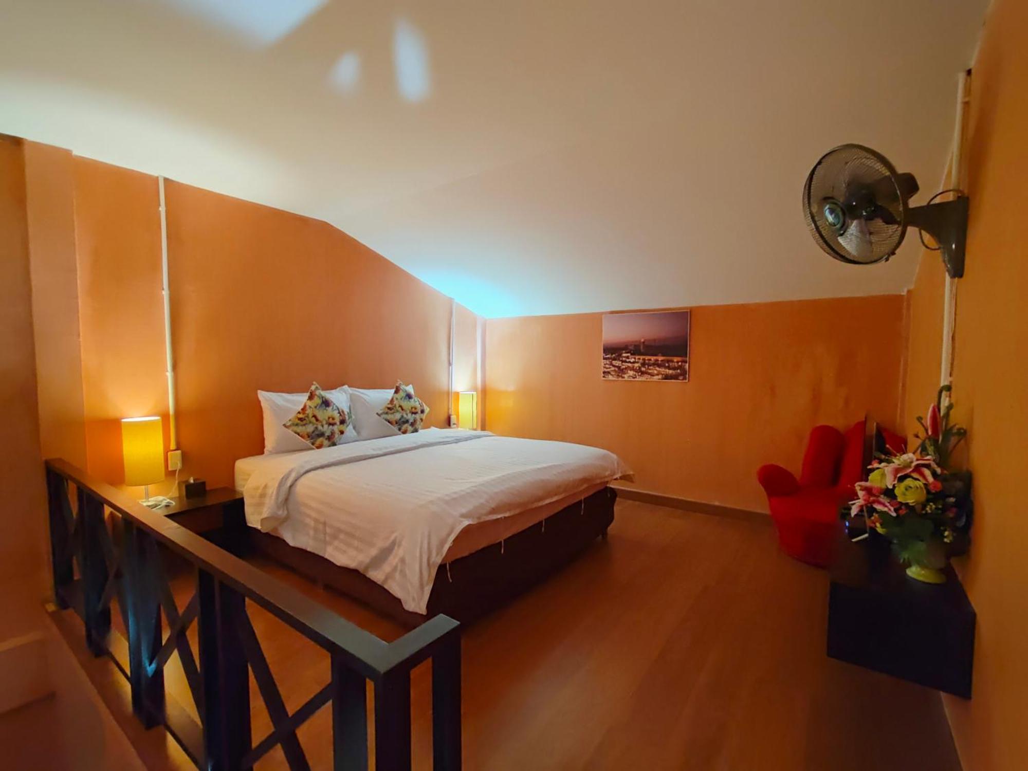 Retro Box Hotel Chumphon Dış mekan fotoğraf