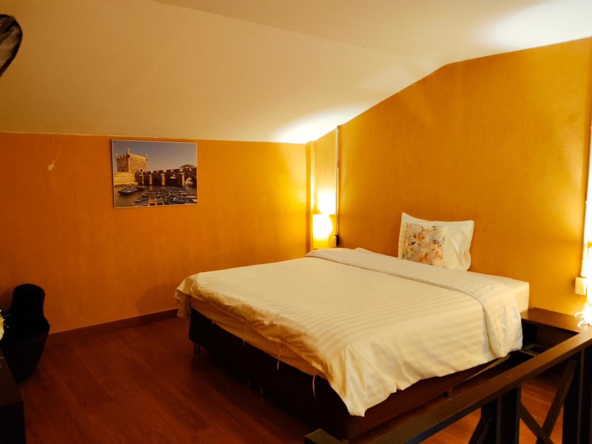 Retro Box Hotel Chumphon Dış mekan fotoğraf
